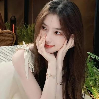 坐在门口的幽灵